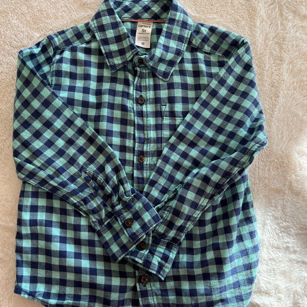 Carter’s Button down‎ shirt 5T.